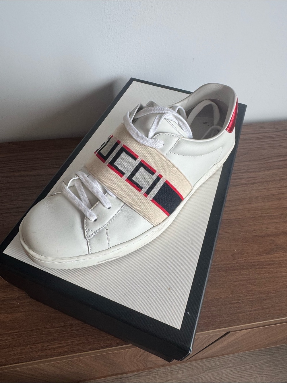 Gucci White Leather Low-Top Sneaker with Red & Navy Web Strap